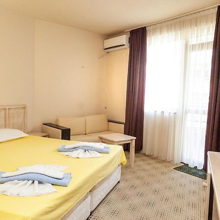 Ravda Bay Guest House Экстерьер фото