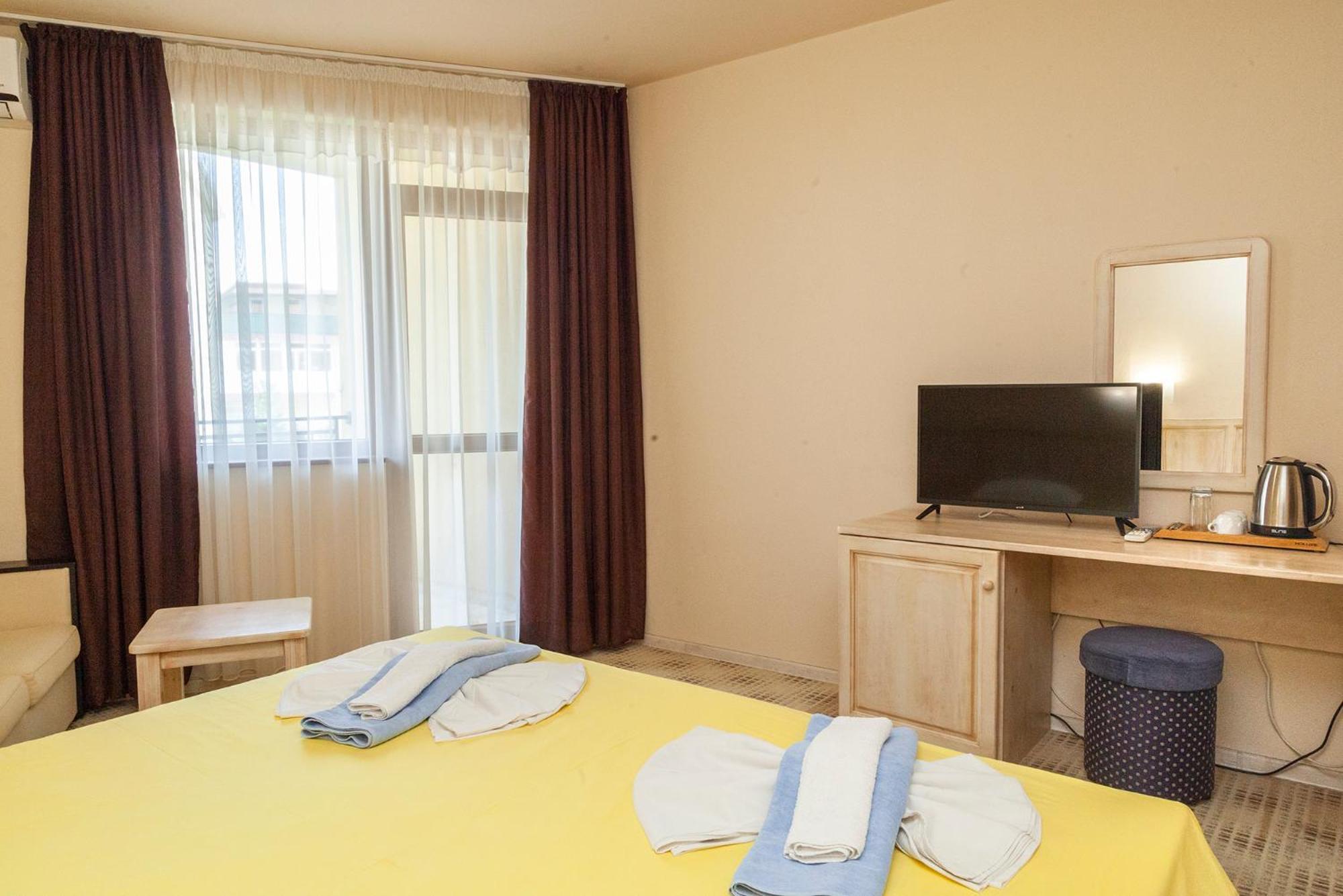 Ravda Bay Guest House Экстерьер фото