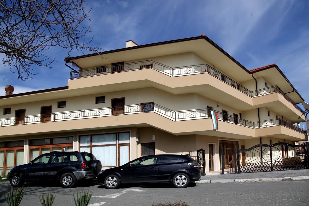 Ravda Bay Guest House Экстерьер фото