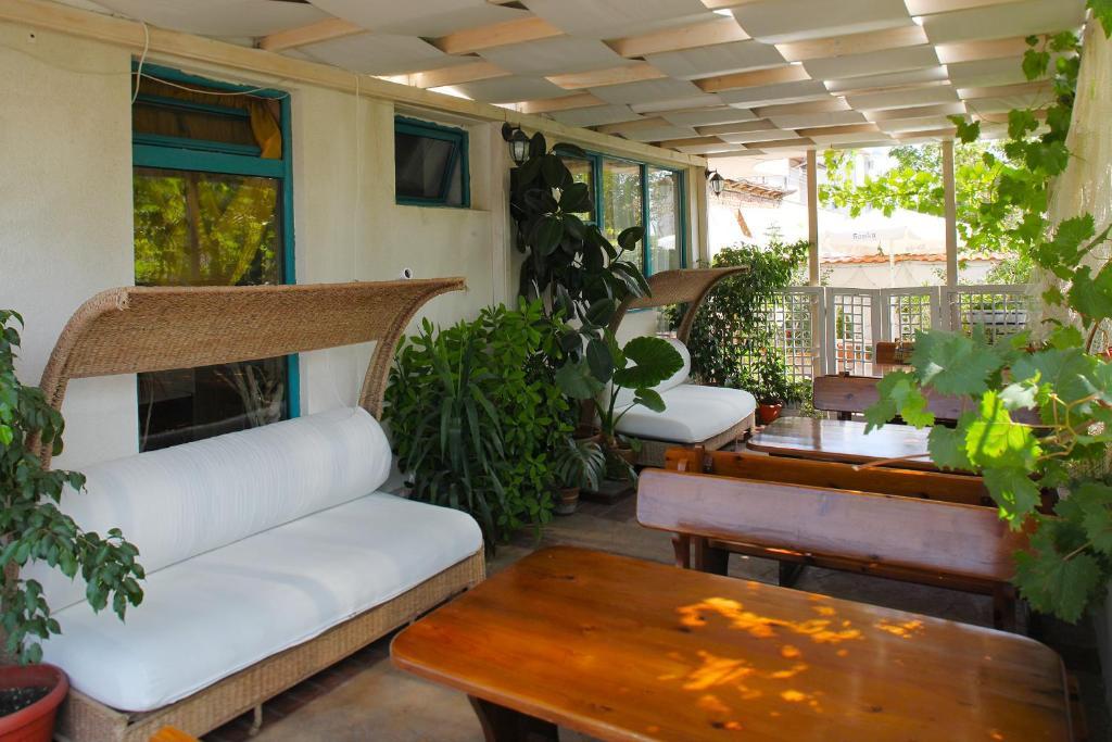 Ravda Bay Guest House Экстерьер фото