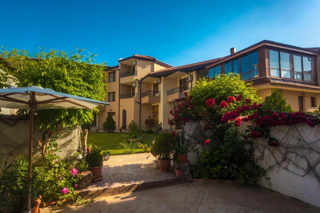 Ravda Bay Guest House Экстерьер фото
